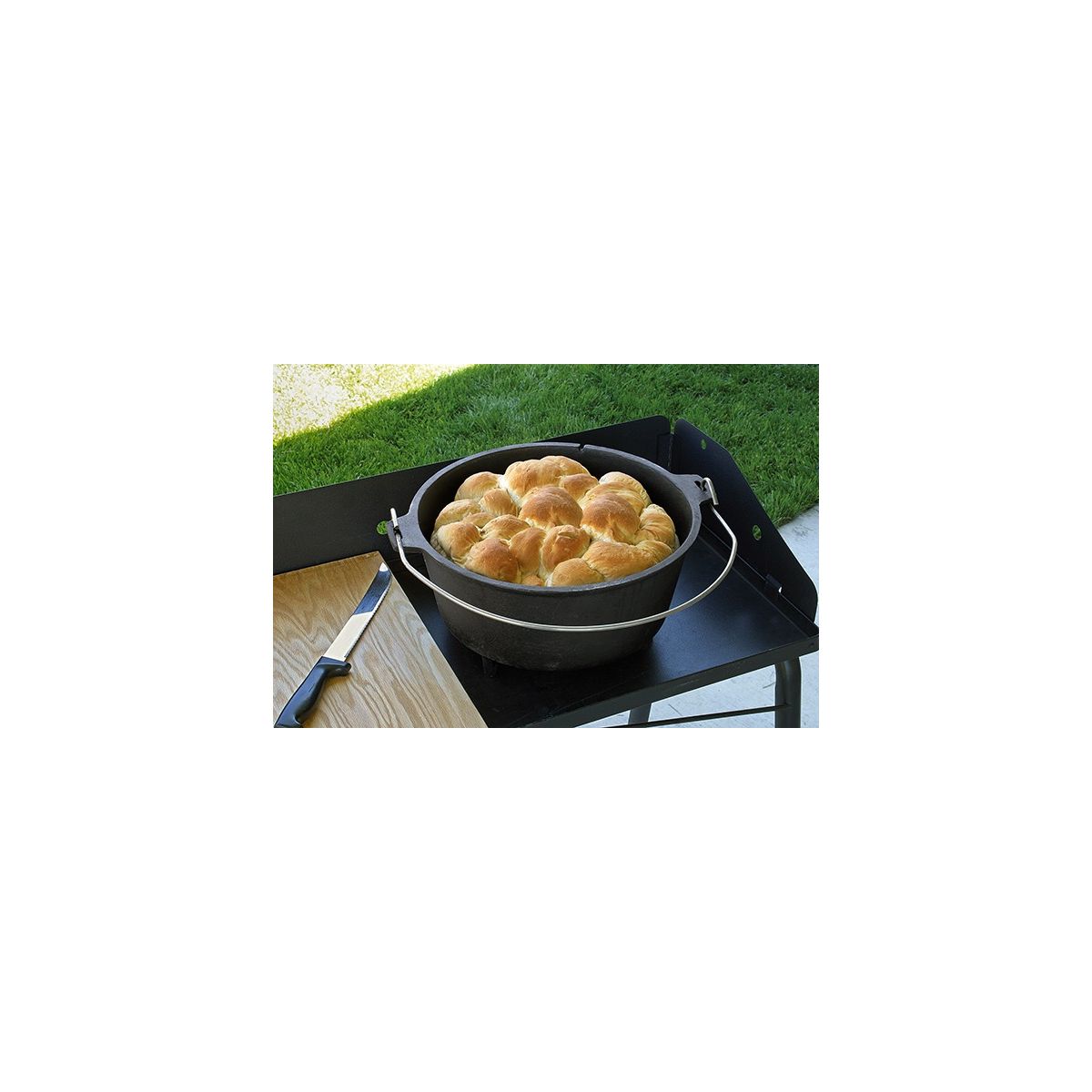 Küchenprofi BBQ Dutch Oven Cast Iron Cast Iron 5.5 L Diameter 30 cm Without Legs Ready Fired Cast Iron Pan with Lid Lifter for Barbecue, Fireplaces, All Heat Sources (including Induction) and