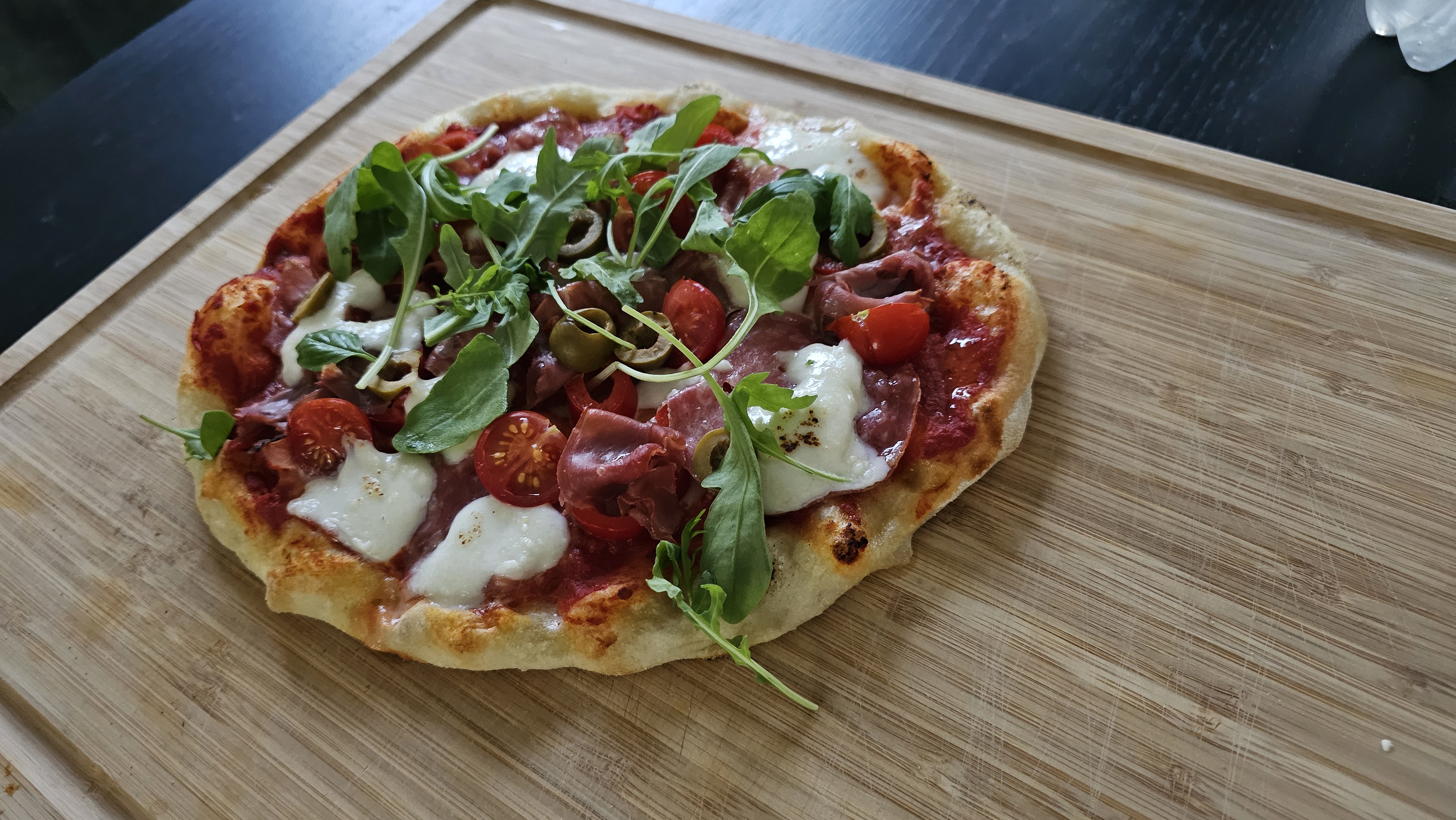 Pizza kamado recept